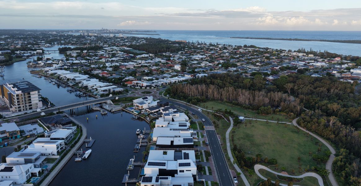 461   6 Reasons Why Pelican Waters (1)